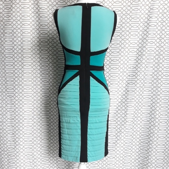 Cache bodycon dress, size 4 - Picture 4 of 5